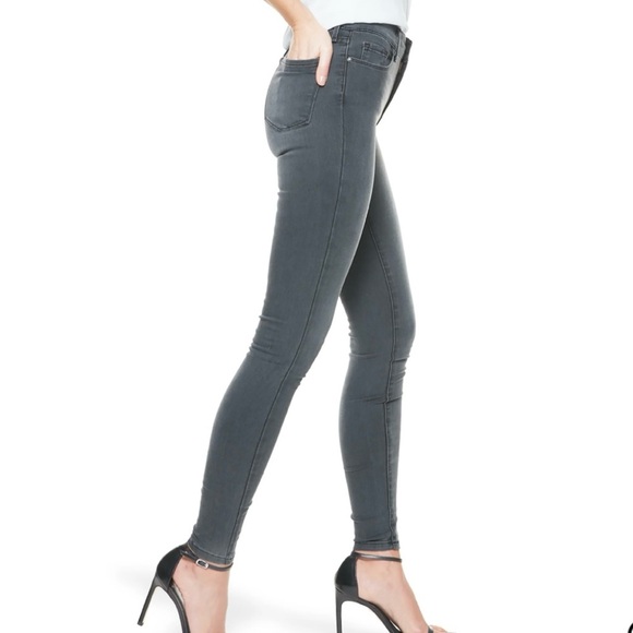 Mott & Bow Mid-Rise Jeans Size 30 (#230) - Picture 3 of 14